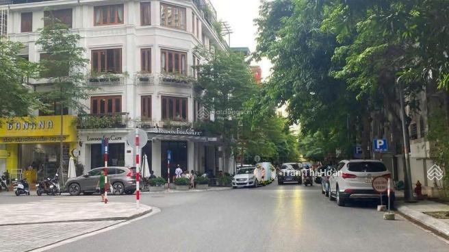 Chính chủ bán liền kề có sân vườn nguyễn tuân, nguỵ như kon tum 224m 5 tầng 1 hầm dòng tiền 2,4 tỷ