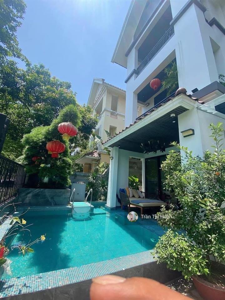 Bán biệt thự khu t ciputra 180m2 giá chỉ 365tr/m2 full nội thất cao cấp.