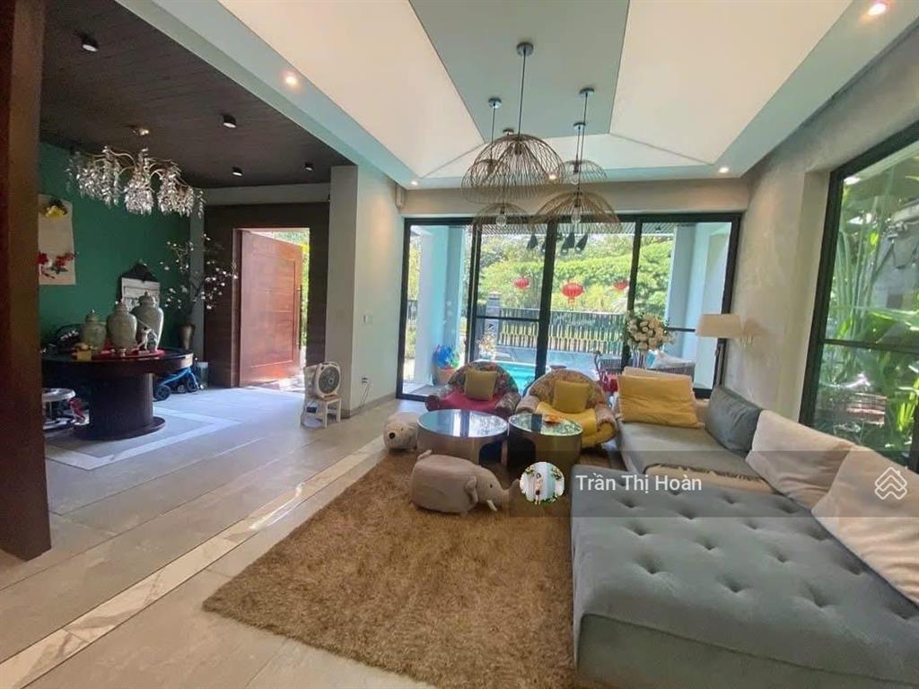 Bán biệt thự khu t ciputra 180m2 giá chỉ 365tr/m2 full nội thất cao cấp.