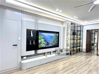 Cắt lỗ 2 tỷ bán nhanh căn góc 3pn full nội thất toà 17t1 hoàng đạo thuý 119m2 giá chỉ 10,5 tỷ.