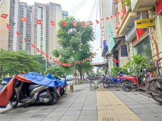Chính chủ bán lô đất mặt đường 40m phố đồng me, mễ trì, 219m2 mặt tiền 16,5m. giá chỉ 105 tỷ