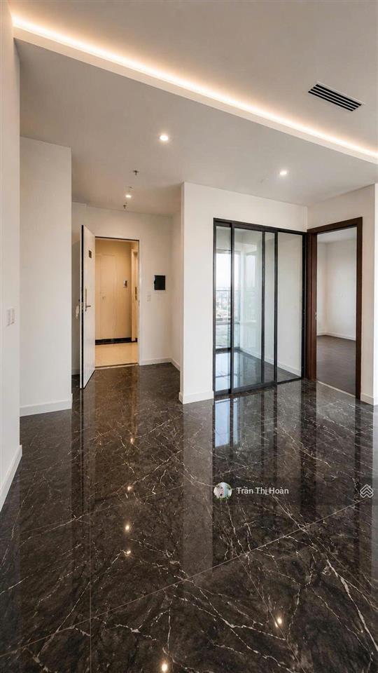 Chính chủ cần chuyển nhượng nhanh căn góc 3 ngủ sunshine golden river view sông hồng giá tốt