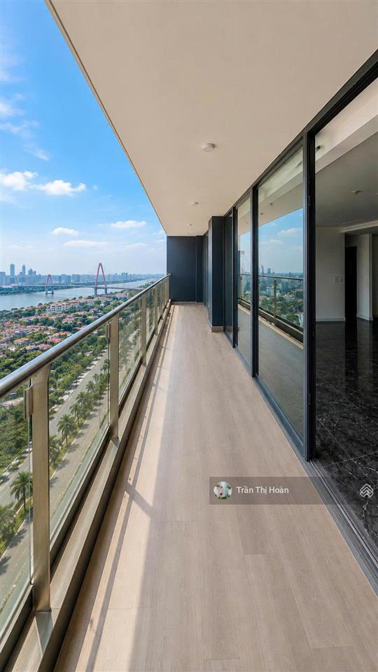 Chính chủ cần chuyển nhượng nhanh căn góc 3 ngủ sunshine golden river view sông hồng giá tốt