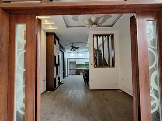 Chính chủ bán căn nhà dân xây 46m2x4 tầng tại lai xá, cách quốc lộ 32 chỉ 60m, ô tô đỗ cửa, kề chợ