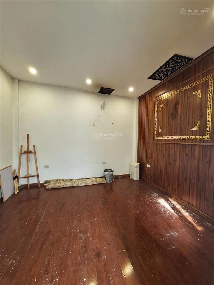 Chính chủ bán căn nhà dân xây 46m2x4 tầng tại lai xá, cách quốc lộ 32 chỉ 60m, ô tô đỗ cửa, kề chợ