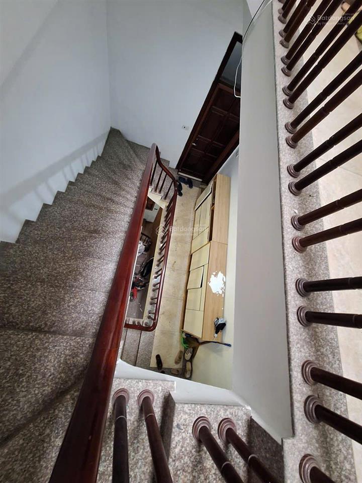 Chính chủ bán căn nhà dân xây 46m2x4 tầng tại lai xá, cách quốc lộ 32 chỉ 60m, ô tô đỗ cửa, kề chợ