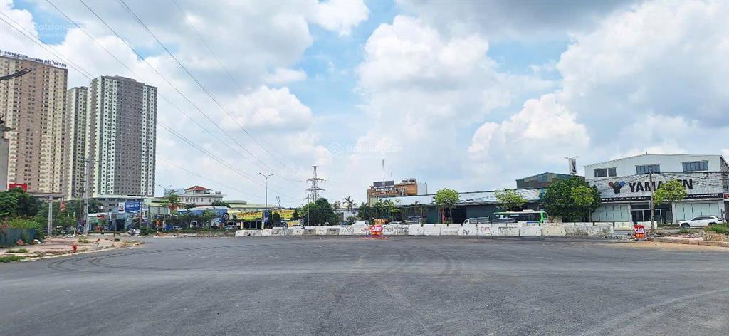 Bán nhà đẹp kề phố lai xá, ô tô đỗ cửa, gần quốc lộ 32, chợ lai xá sầm uất,42m2x 4 tầng, giá hợp lý