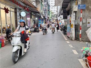  bán căn nhà dân xây top đầu, phố lai xá, cách quốc lộ 32 chỉ 5 nhà, đường ô tô đỗ cửa, 40m2x4tầng