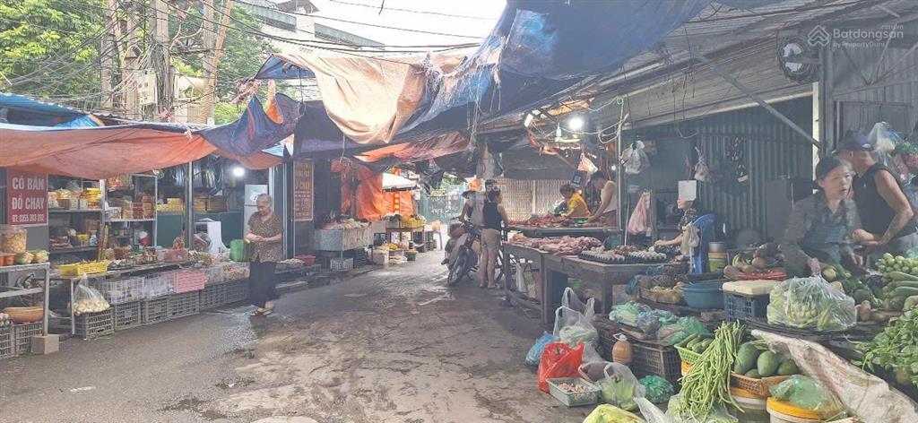  bán căn nhà dân xây top đầu, phố lai xá, cách quốc lộ 32 chỉ 5 nhà, đường ô tô đỗ cửa, 40m2x4tầng