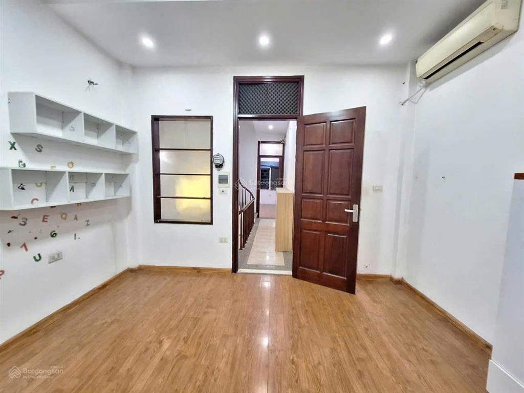 Chính chủ cho thuê nhà kề chợ lai xá, ô tô đỗ cửa,cách quốc lộ 32 chỉ 80m tại thôn lai xá, hoài đức