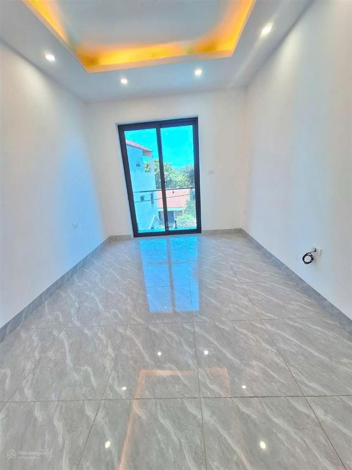 Bán nhà mới, trục chính đồng tháp, đan phượng, đường ô tô thông, kinh doanh nhỏ, cách đường 32 500m