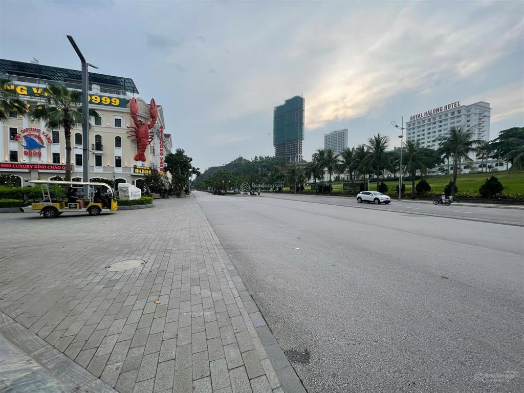 Cần bán gấp căn shophouse mặt đường hạ long, lô góc 2 mặt tiền vị trí trung tâm bãi cháy 0969 993 ***