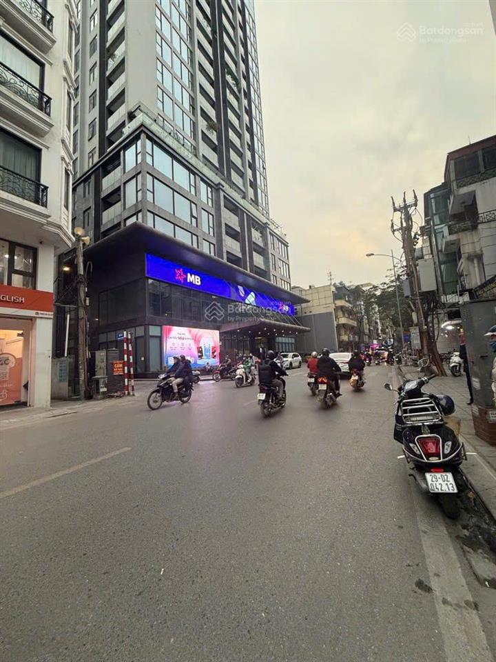 Bán nhà phố thụy khuê 155m2 8 tầng nổi, 1 hầm thang máy mặt tiền rộng sổ nở hậu kinh doanh tốt