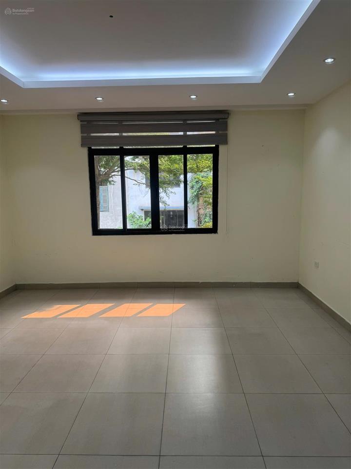 Chính chủ cho thuê shophouse xuân la