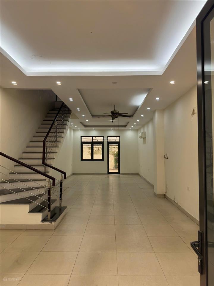 Chính chủ cho thuê shophouse xuân la