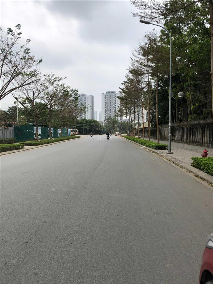 Bán biệt thự 142.9m2 view chung cư, vườn hoa, đẹp nhất dự án đại kim hacinco xây 5 tầng, 0977 917 ***