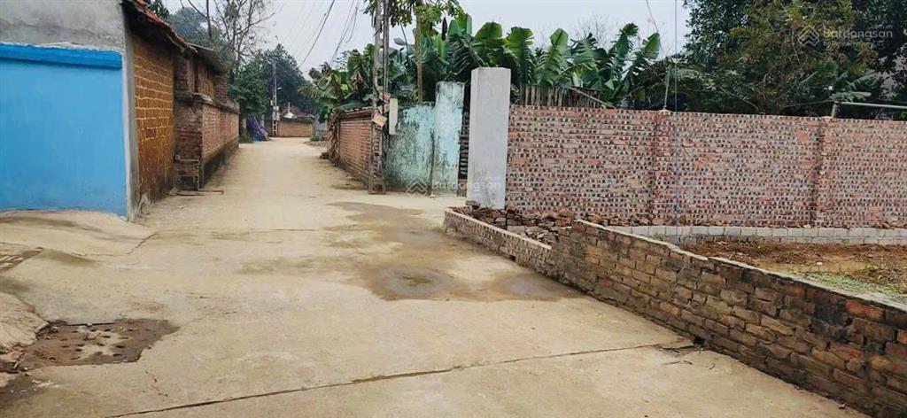 Bán 120m đất trung tâm xã bình yênthạch thất. sát cnc hoà lạc
