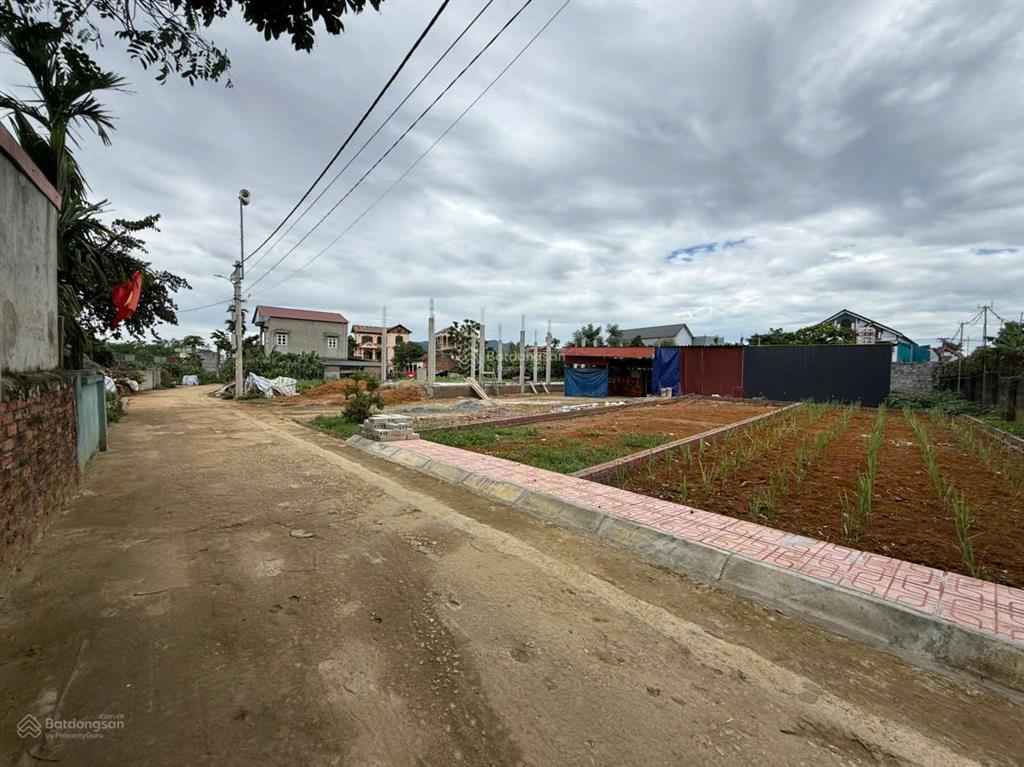 Chính chủ bán gấp lô đất gần dh09