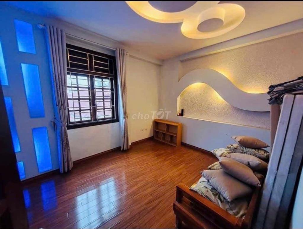 Bán nhà 5 tầng ngõ 207 phường xuân đỉnh.
