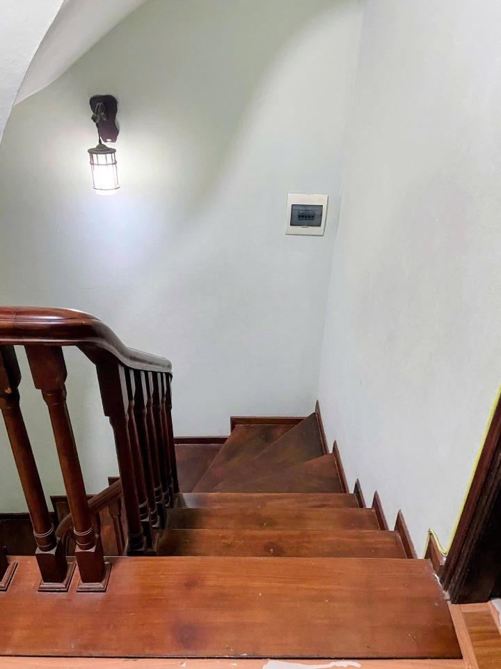 Bán nhà 5 tầng ngõ 207 phường xuân đỉnh.
