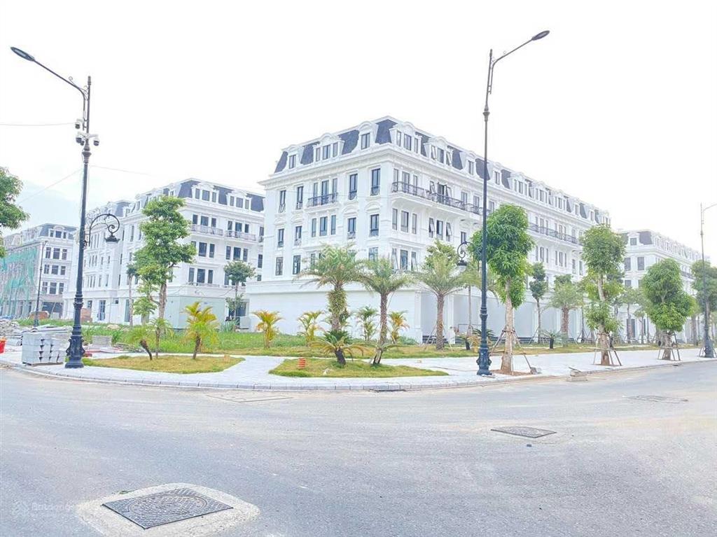 Cần thanh toán ngân hàng nên bán nhanh căn louis city hoàng mai diện tích 95m2 đường 13m view đẹp