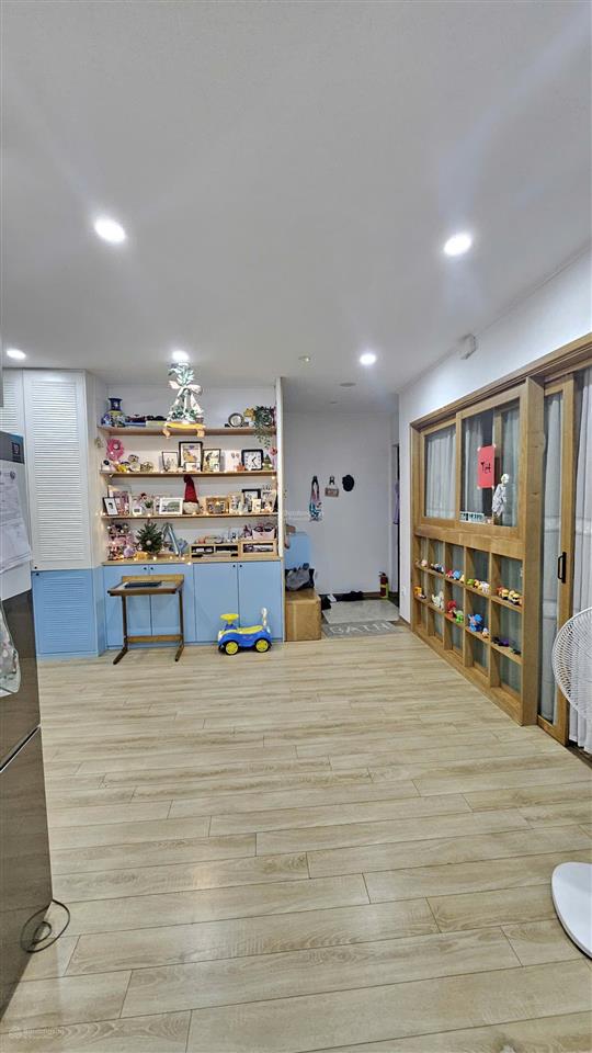 Chính chủ cần bán nhanh căn 2pn  71,2 m2 trung tâm cầu giấy, nội thất đẹp, giá tốt