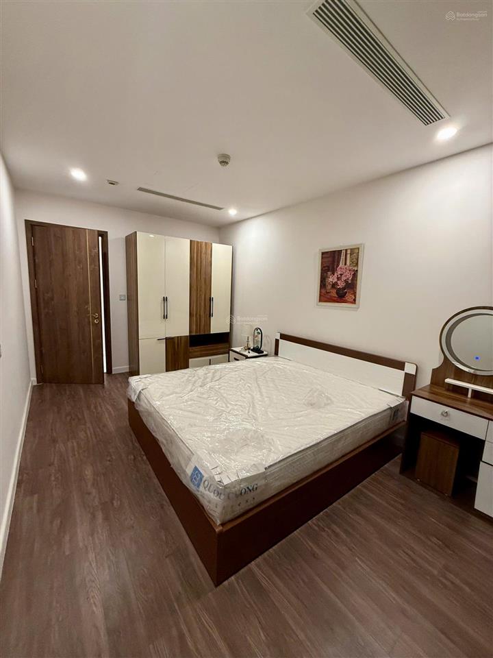 Chính chủ bán gấp căn hộ 3pn góc cao cấp sunshine city, 2wc, full nội thất đẹp, mới tinh