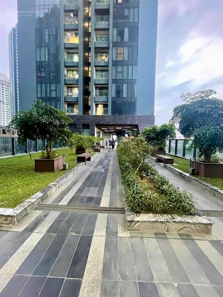 Chính chủ bán gấp căn hộ 3pn góc cao cấp sunshine city, 2wc, full nội thất đẹp, mới tinh