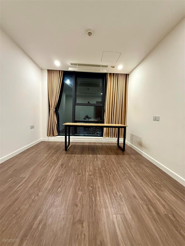 Chính chủ bán gấp căn hộ 3pn góc cao cấp sunshine city, 2wc, full nội thất đẹp, mới tinh