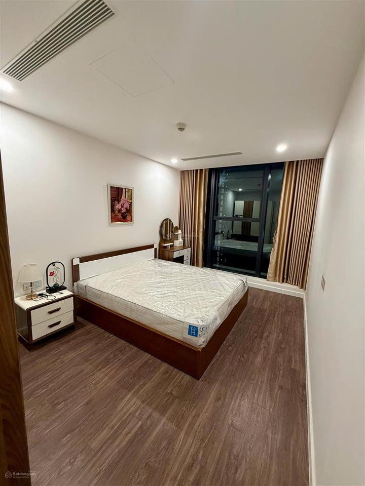 Chính chủ bán gấp căn hộ 3pn góc cao cấp sunshine city, 2wc, full nội thất đẹp, mới tinh