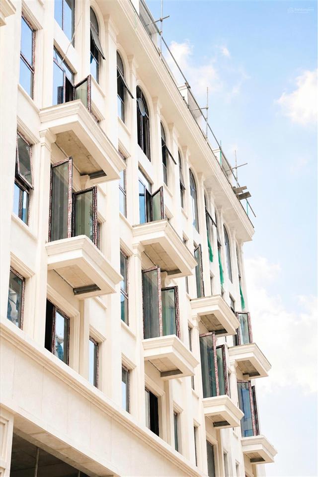 Căn ngoại giao giới hạn  91 m1 đất xây 6 tầng 1 tum, 1 hầm tại 29 láng hạ, heritage ba đình