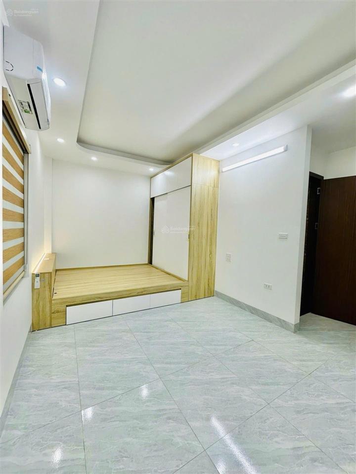 Nhà mới 6 tầng thang máy minh khai cầu diễn  lô góc 4pn kk  sát metro nhổn