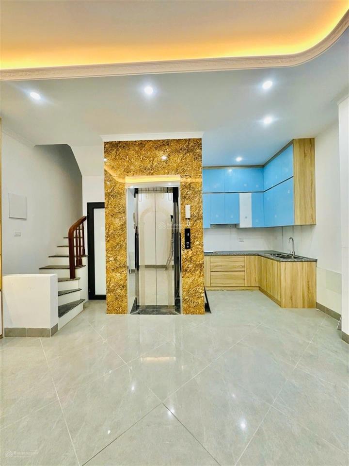 Nhà mới 6 tầng thang máy minh khai cầu diễn  lô góc 4pn kk  sát metro nhổn
