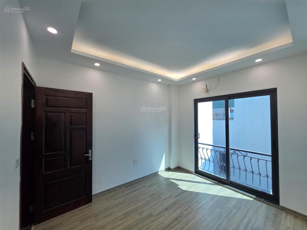 Nhà mới 5 tầng trạm trôi hoài đức 40m2  5pn  cách metro nhổn 5 phút