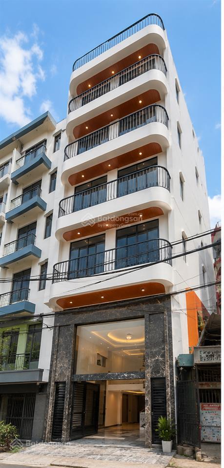 Tòa chdvhomestay mỹ đình 7 tầng 20 phòng kk  ô tô vào  thu 180tr/tháng
