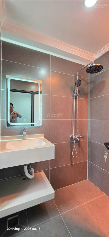 Bán chung cư mỹ đình 2 95m2 3n 2vs sổ đỏ cất két mặt phố view sân mđ giá 7.x tỷ