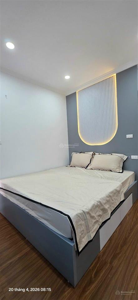 Bán chung cư mỹ đình 2 95m2 3n 2vs sổ đỏ cất két mặt phố view sân mđ giá 7.x tỷ