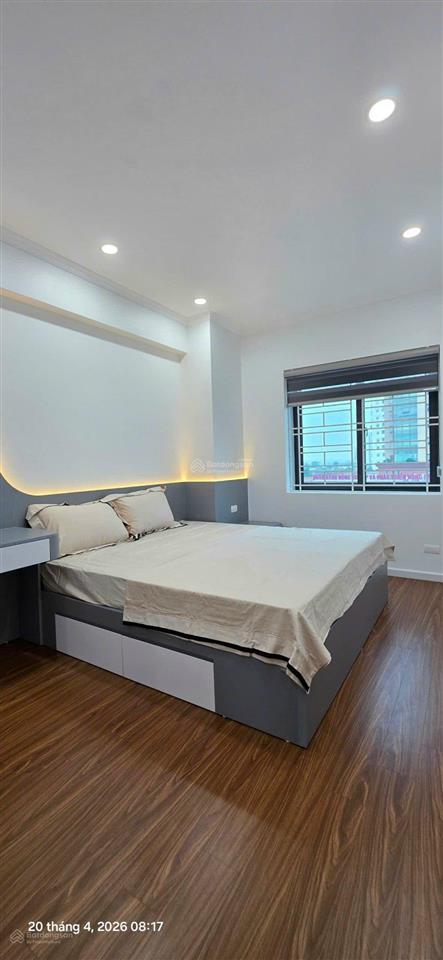Bán chung cư mỹ đình 2 95m2 3n 2vs sổ đỏ cất két mặt phố view sân mđ giá 7.x tỷ