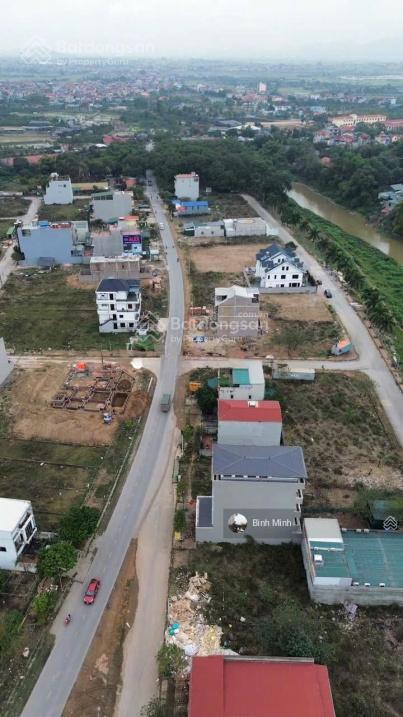 Cho thuê nhà mới mặt tiền 9m gần kcn quang minh t1 thông sàn + t2 3 phòng khép kín