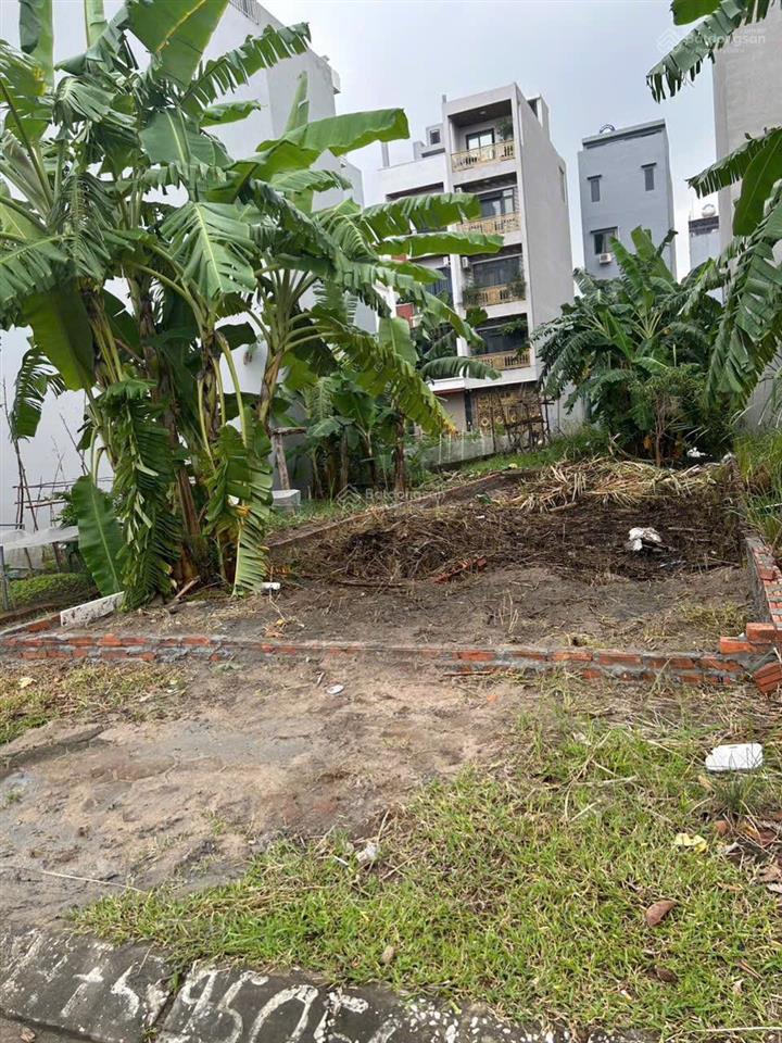 Tôi cần bán ô đg1015 đấu giá trũng lai xá diện tích 72,5m2 có khe thoáng phía sau