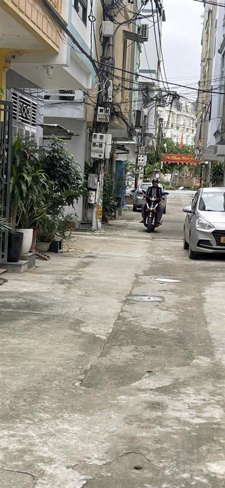 Tôi cần bán 41m2 trục chính khu tập thể học vệ khoa học quân sự đường rộng 6m ô tô tránh nhau