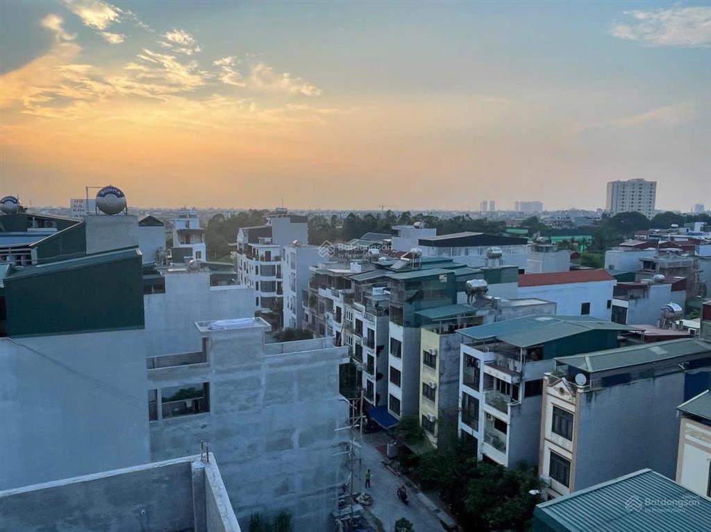 Tôi cần bán 80m2 mt 5,7m đất phân lô tu hoàng, nhổn đường vỉa hè 13m khu xây cao 6  7 tầng