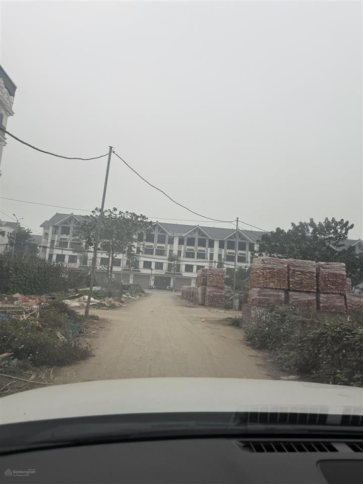 Bán ô góc 3 mặt thoáng view mặt hồ lai xá, diện tích 68m2, đường vỉa hè xe tải tránh, sát kđt