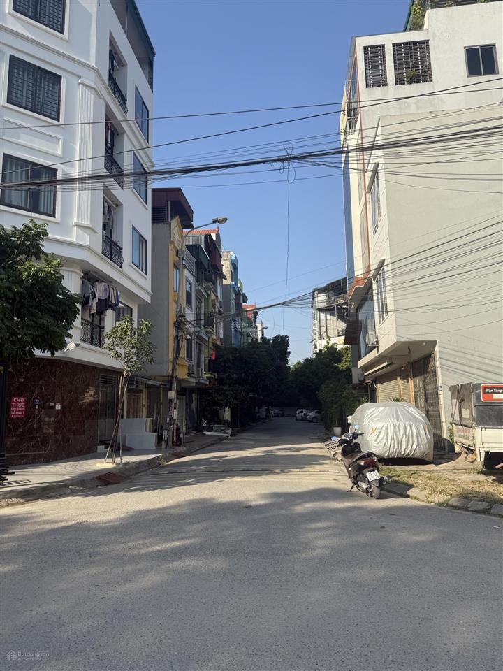 Bán nhà đất phân lô tu hoàng xuân phương dt 75m2 mt 5,65m, đường vỉa hè 13,5m sát trục đường chính