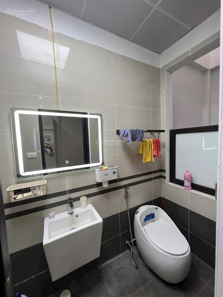Tôi cần bán nhà 90,6m2x3,5t ngõ 56 đường cựu quán 2 đức thượng hoài đức để lại full nội thất