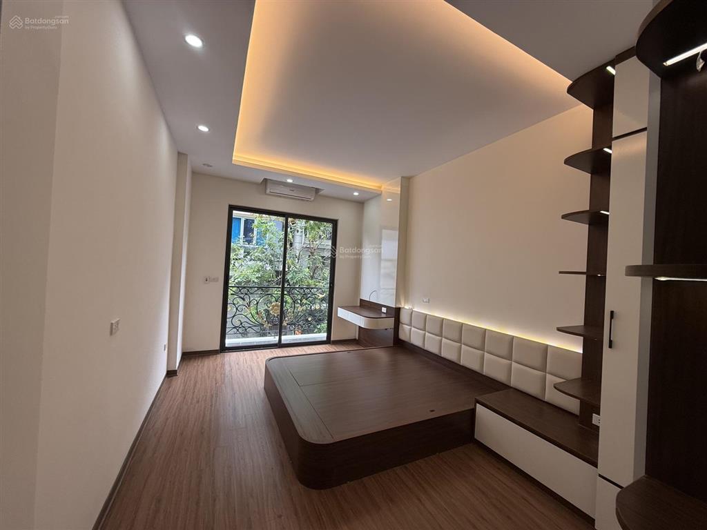 Tôi cần bán nhà lô 2.4 khu phân lô tu hoàng xuân phương 50m2x4t full nội thất đường vỉa hè 13,5m