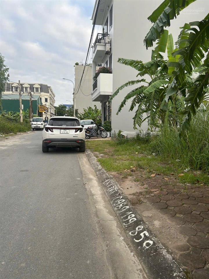 Tôi cần bán ô đg1015 đấu giá trũng lai xá, diện tích 72,5m2 có khe thoáng phía sau