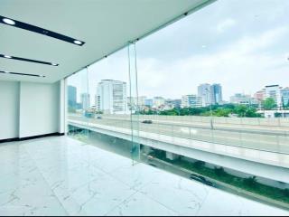 Chính chủ cho thuê sàn văn phòng mặt phố phạm văn đồng 190m2