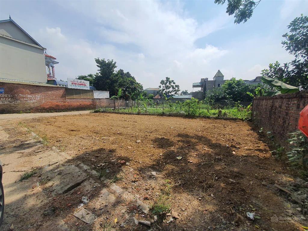 Bán lô góc 110m² siêu đẹp đường ô tô tránh sát chợ, trung tâm hành chính xã phú cát giá rẻ .