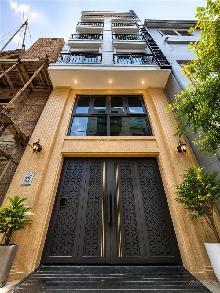Chuyển nhượng tòa nhà phú diễn 67m², 7,5 tầng, 22 phòng khép kín, giá 19,5